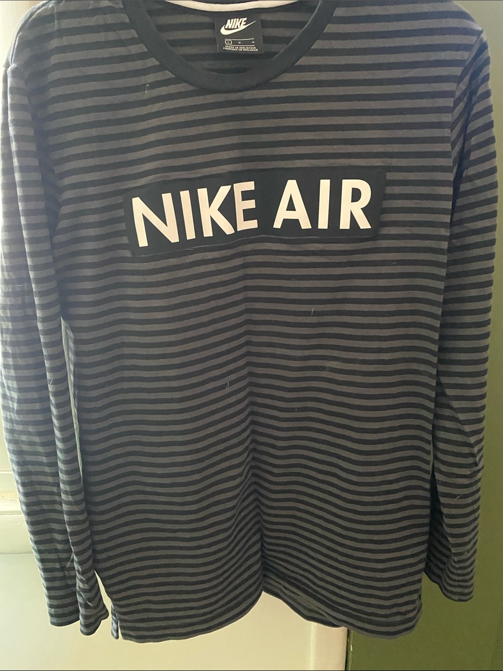 Nike Men’s Black & Gray Striped Crewneck Sweater